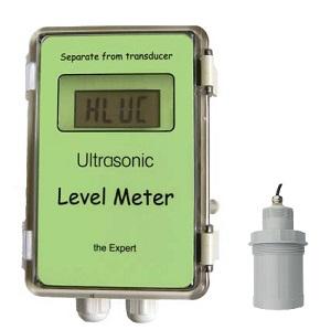 Utrasonic level sensor with remote indicator