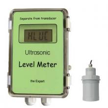 Utrasonic level sensor with remote indicator