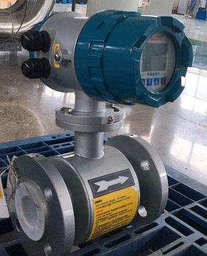 What is magnetic flow meter and its uses