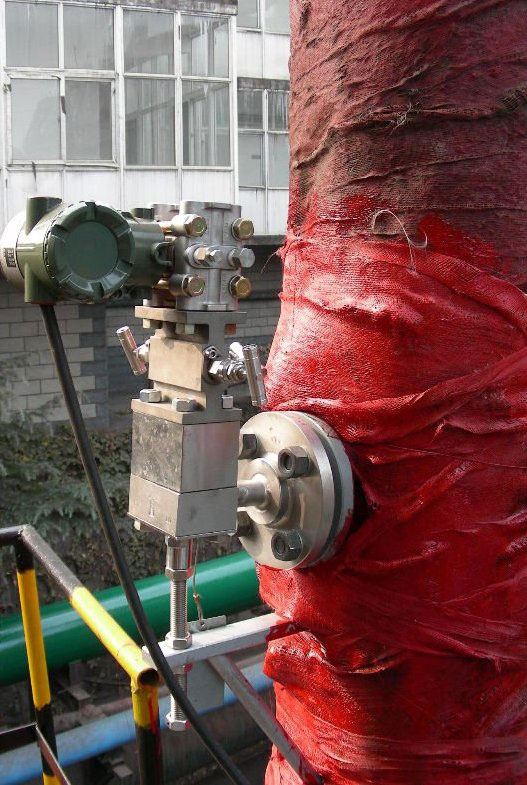 Pitot tube for fluid flow velocity measuring
