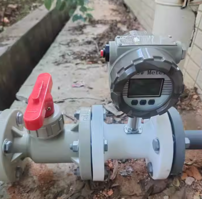 Plastic flow meters are limited by their material and can not bear high temperature
