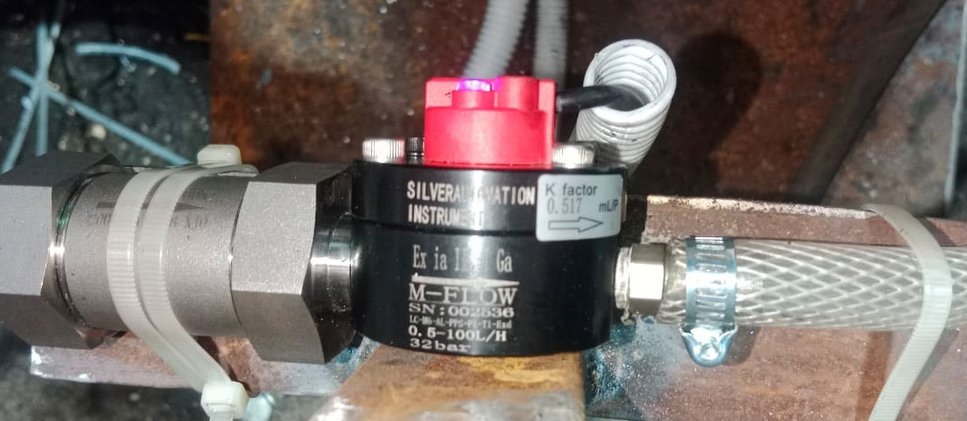 Small oval gear flow meter for low flow MGO measurement