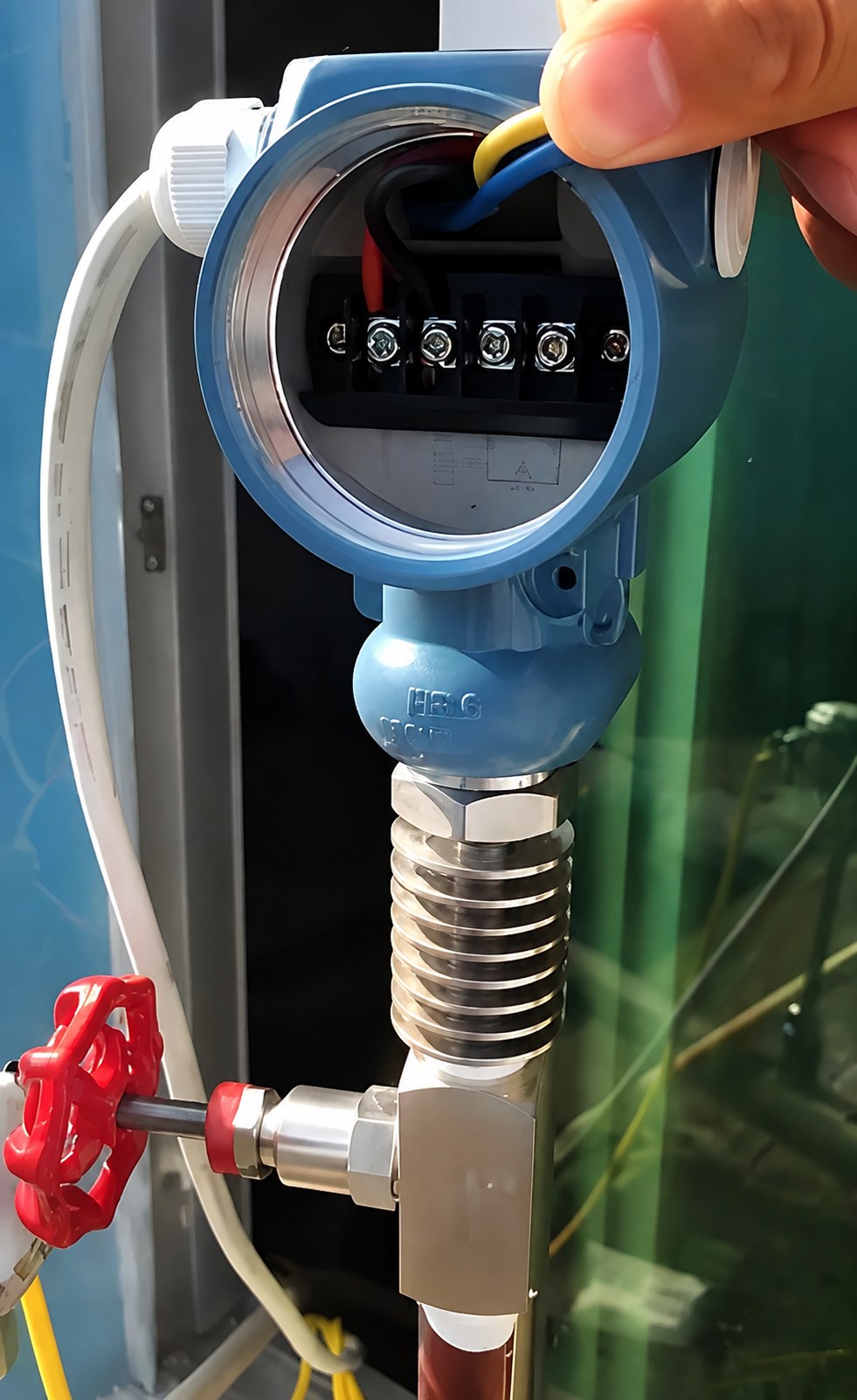 pressure transmitter field installation and wiring